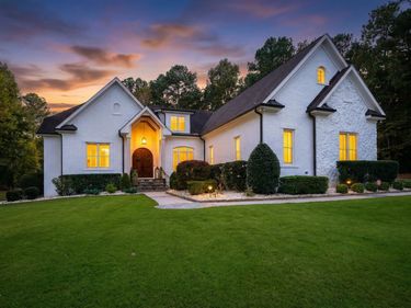 2604 Homestead Forest Drive, Zebulon, NC 27597
