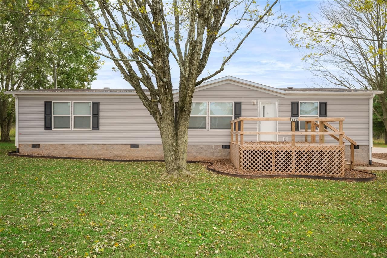 512 Hunters Circle, Russellville, KY 42276 Main Photo