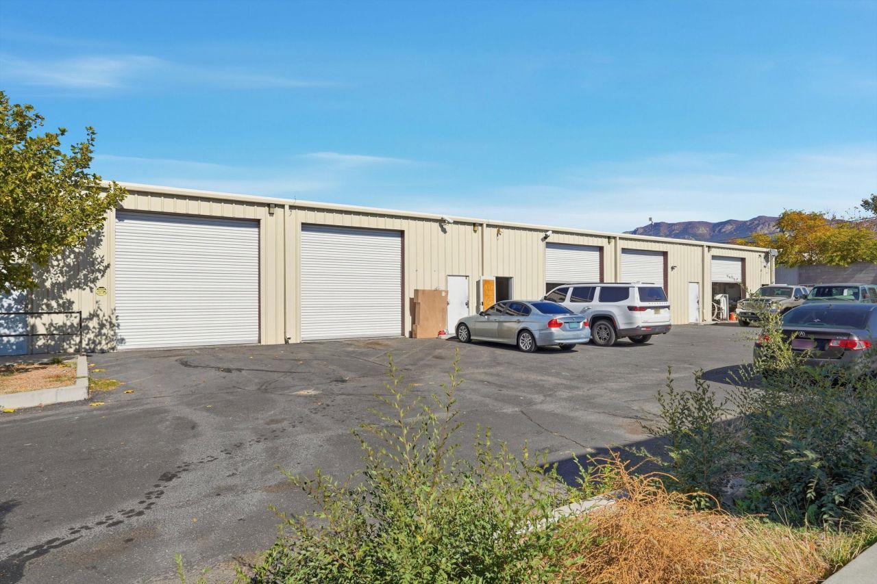 236 Muriel Street Ne, Albuquerque, NM 87123 Main Photo