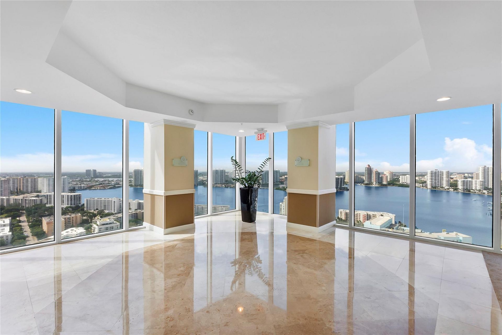 18001 Collins Avenue, Unit 2806, North Miami Beach, FL 33160 Photo