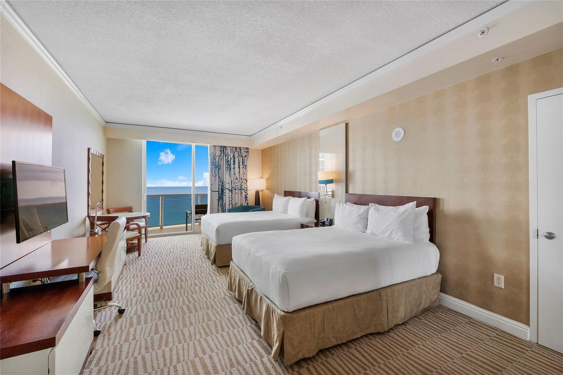 18001 Collins Avenue, Unit 2806, North Miami Beach, FL 33160 Photo