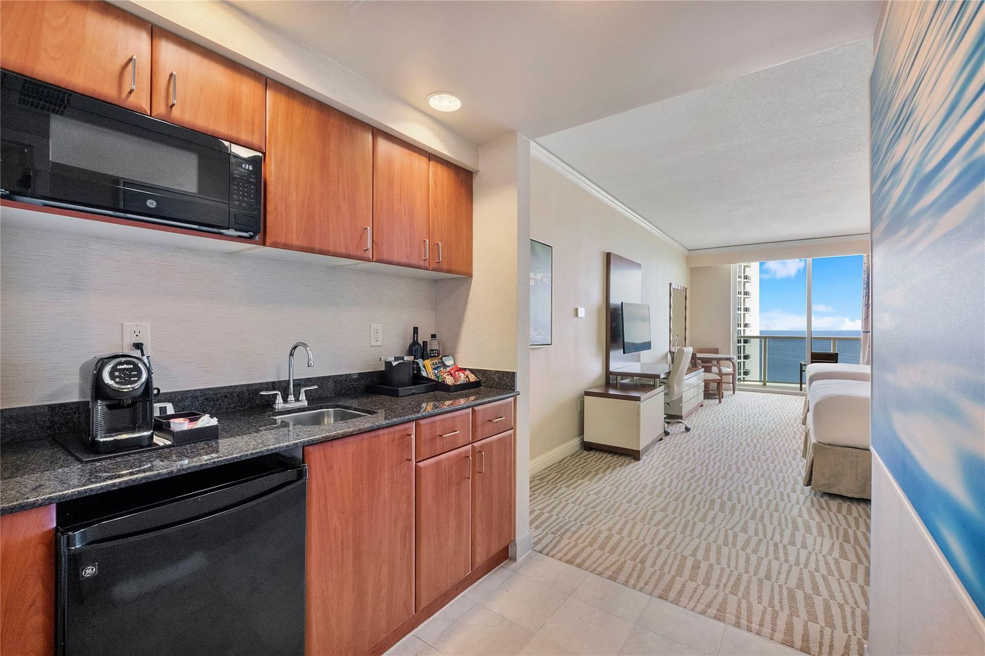 18001 Collins Avenue, Unit 2806, North Miami Beach, FL 33160 Photo