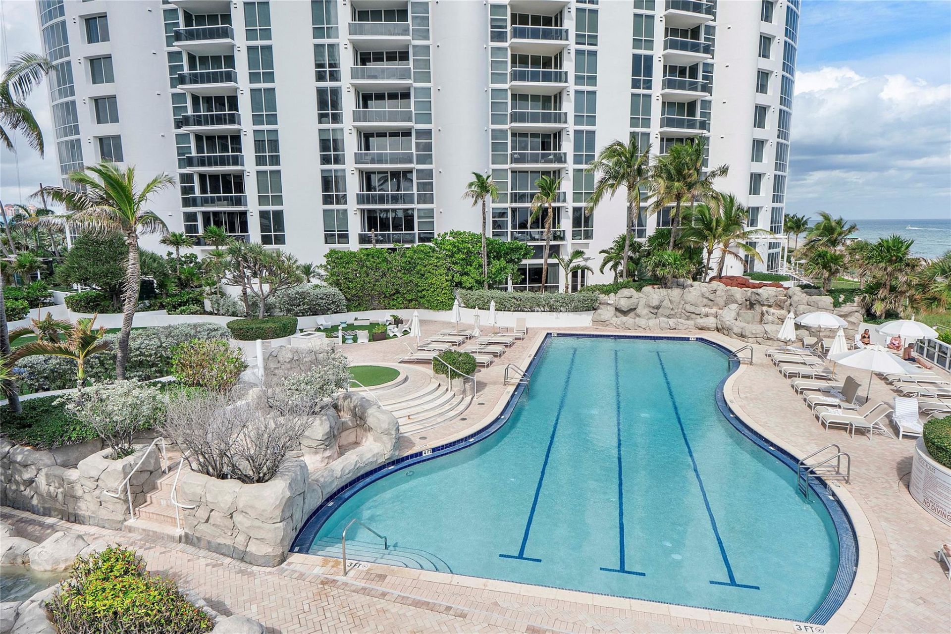 18001 Collins Avenue, Unit 2806, North Miami Beach, FL 33160 Photo