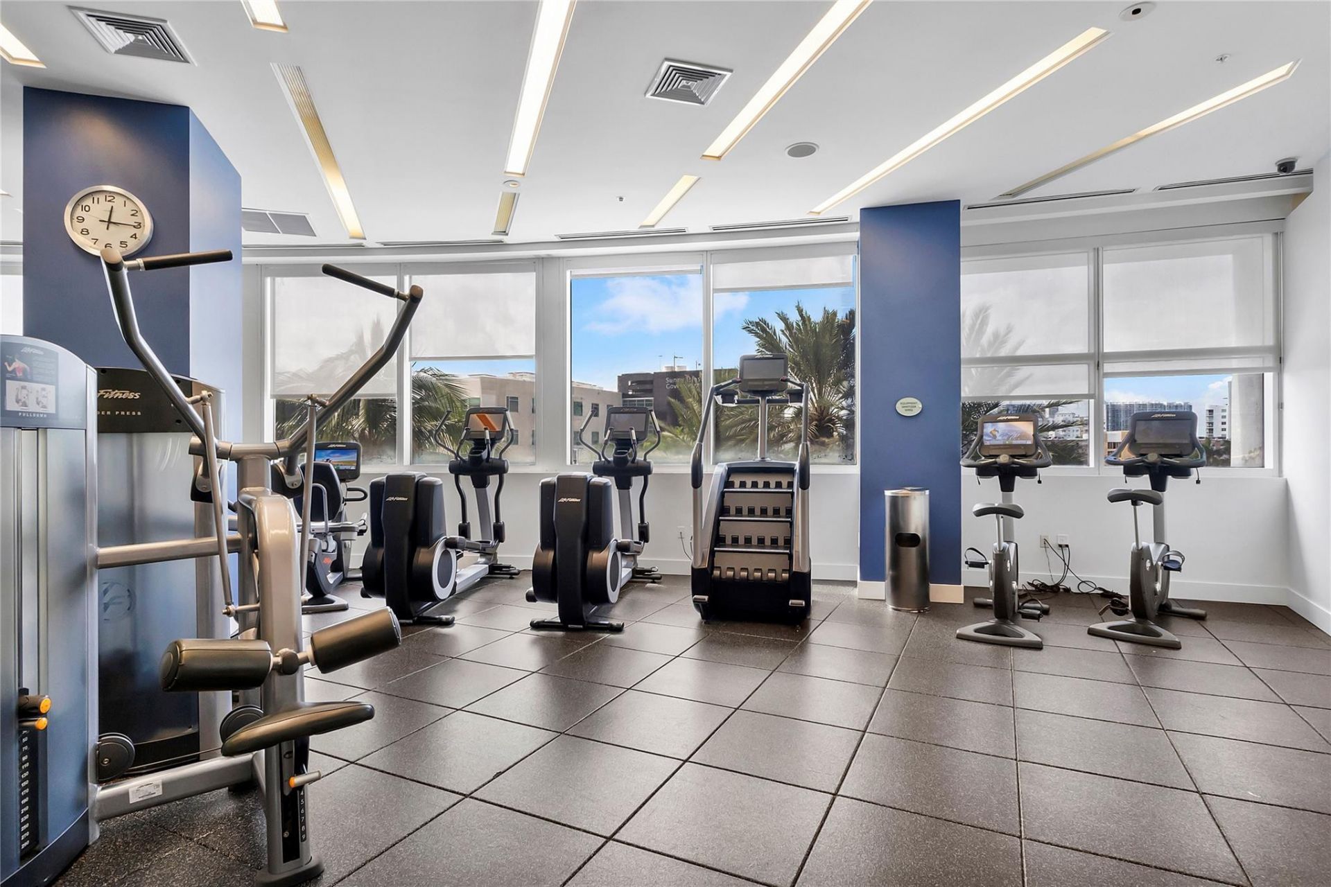 18001 Collins Avenue, Unit 2806, North Miami Beach, FL 33160 Photo