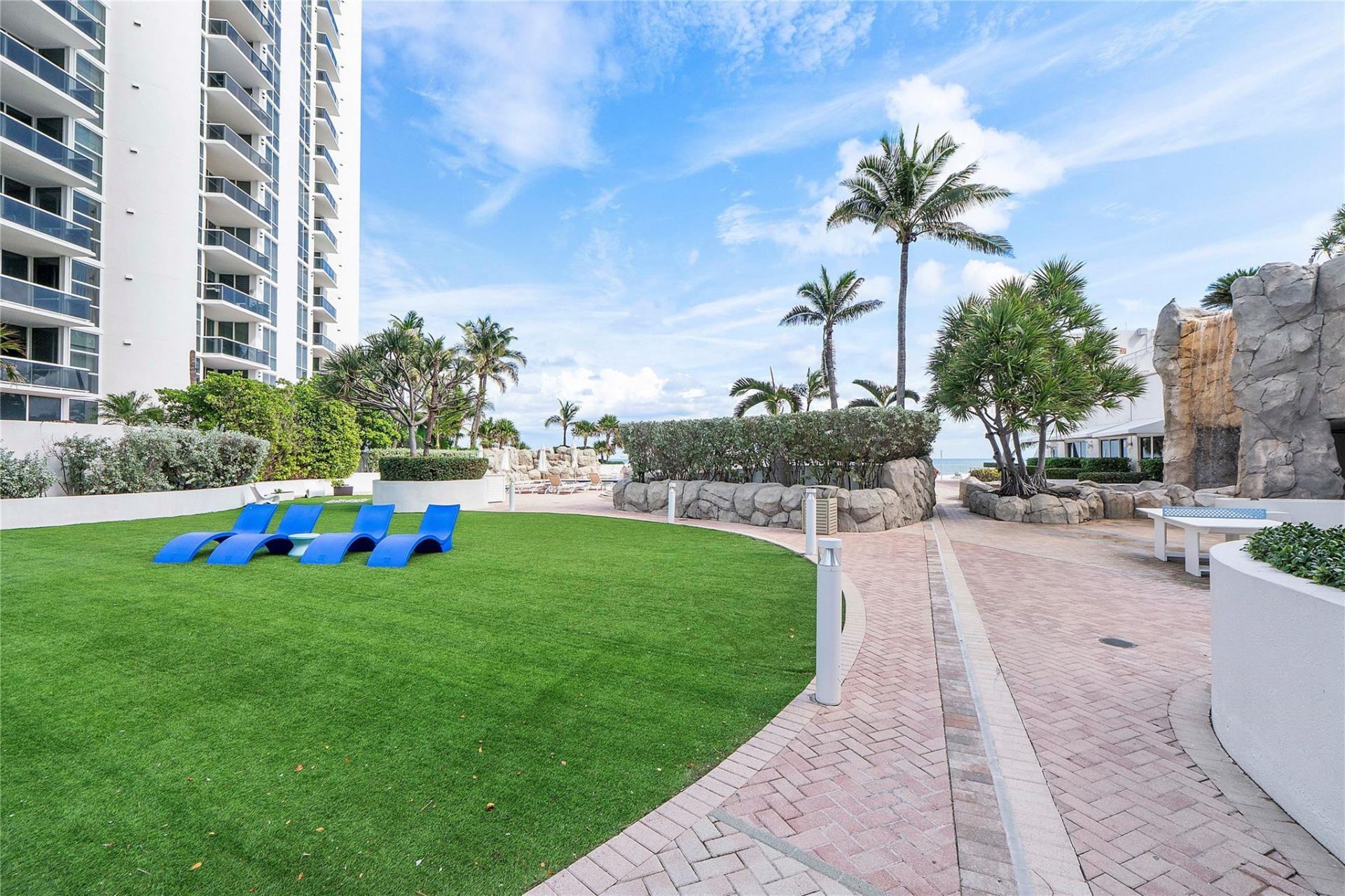 18001 Collins Avenue, Unit 2806, North Miami Beach, FL 33160 Photo