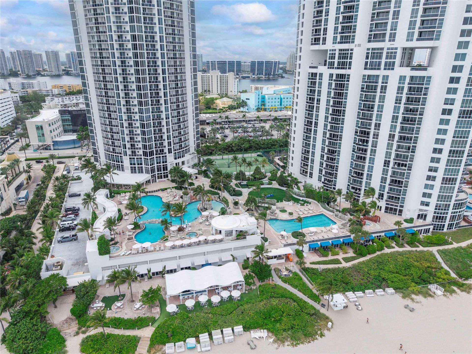 18001 Collins Avenue, Unit 2806, North Miami Beach, FL 33160 Photo