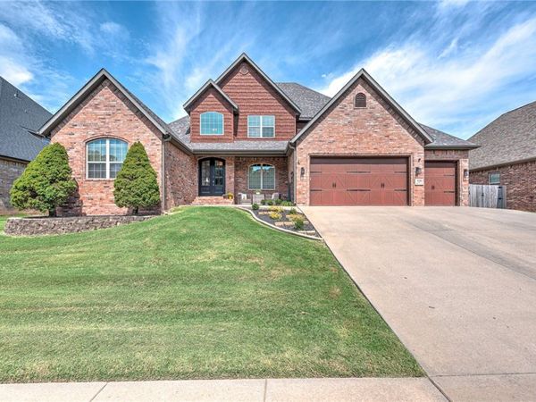 4205 NE Kenton Avenue, Bentonville, AR 72712