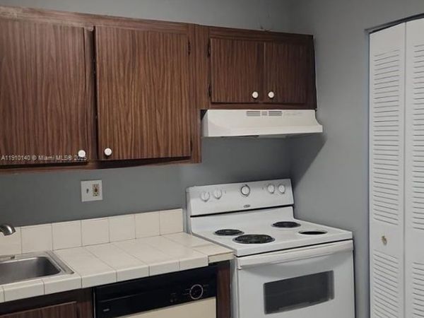 7900 S Colony Cir S, Unit 304, Tamarac, FL 33321