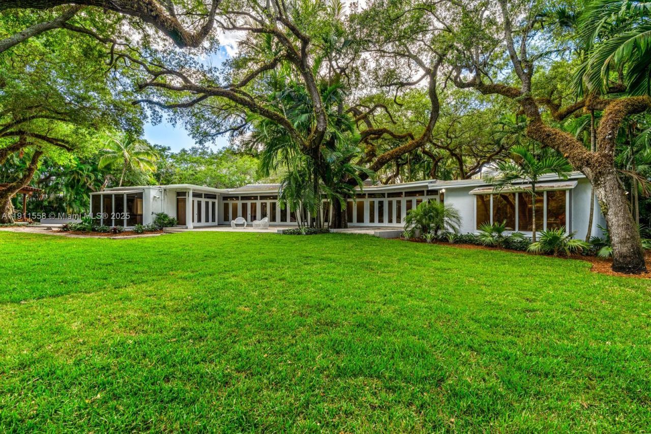 11015 Lakeside Dr, Coral Gables, FL 33156 Photo