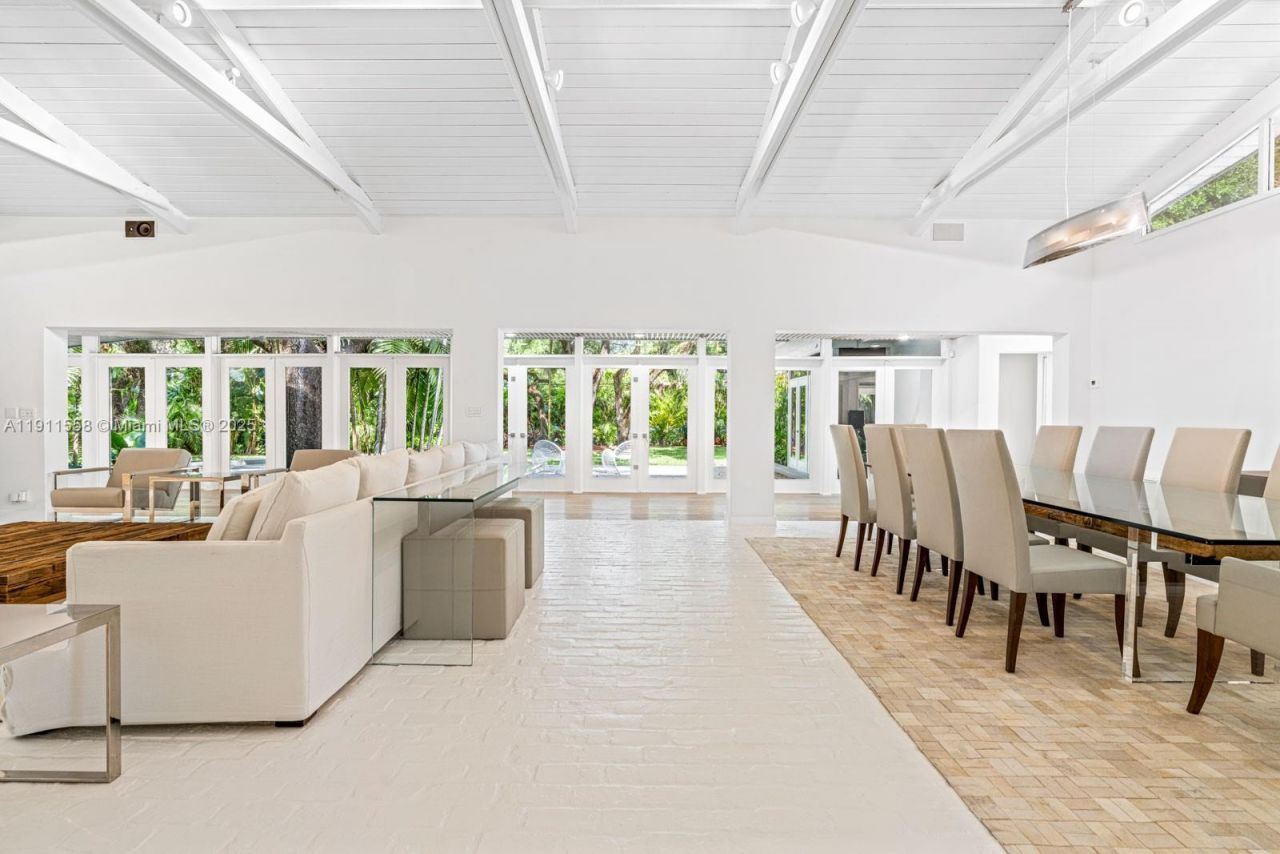 11015 Lakeside Dr, Coral Gables, FL 33156 Photo