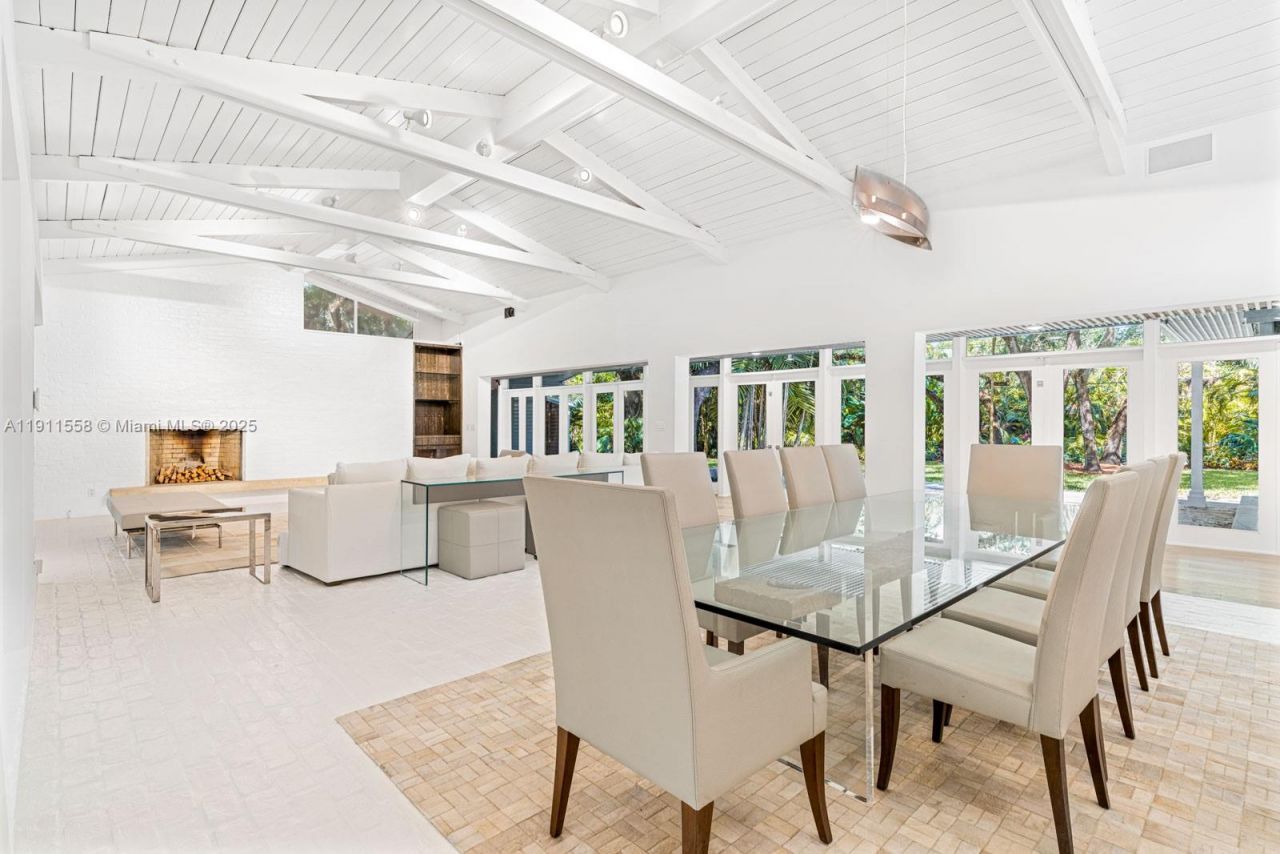 11015 Lakeside Dr, Coral Gables, FL 33156 Photo