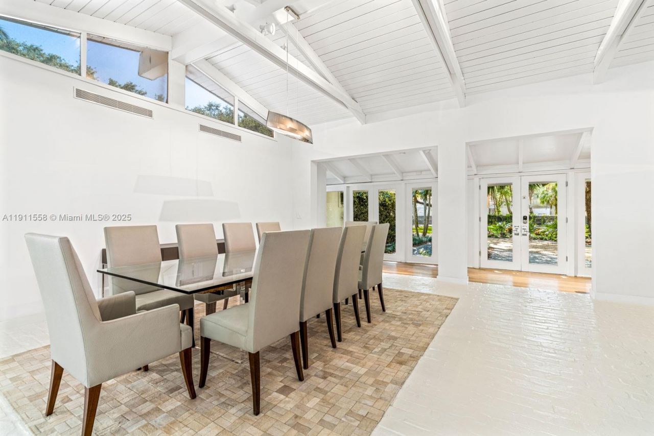 11015 Lakeside Dr, Coral Gables, FL 33156 Photo