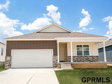 18821 Ogden Street, Elkhorn, NE 68022