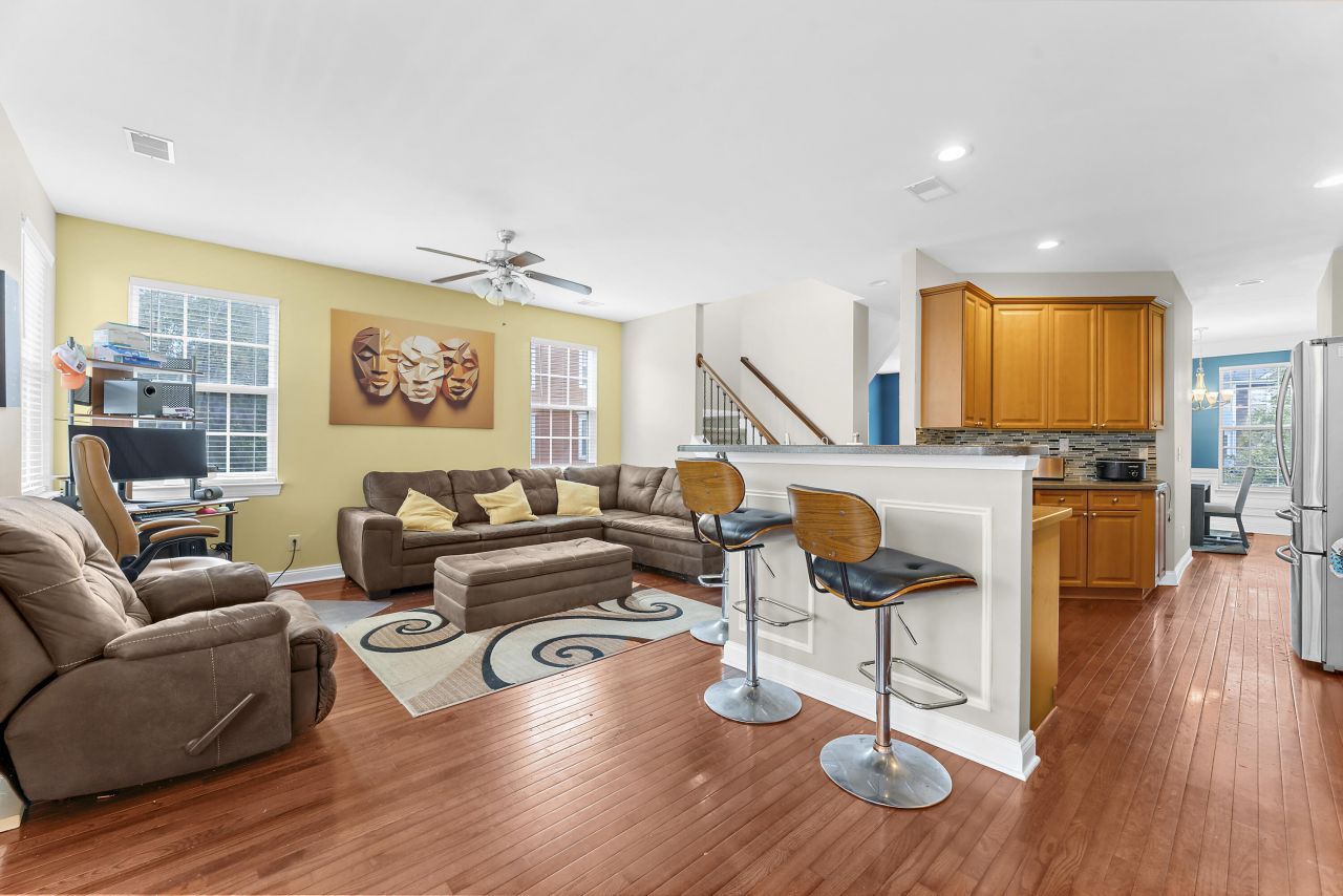 9307 Sweetbay Court Photo 10