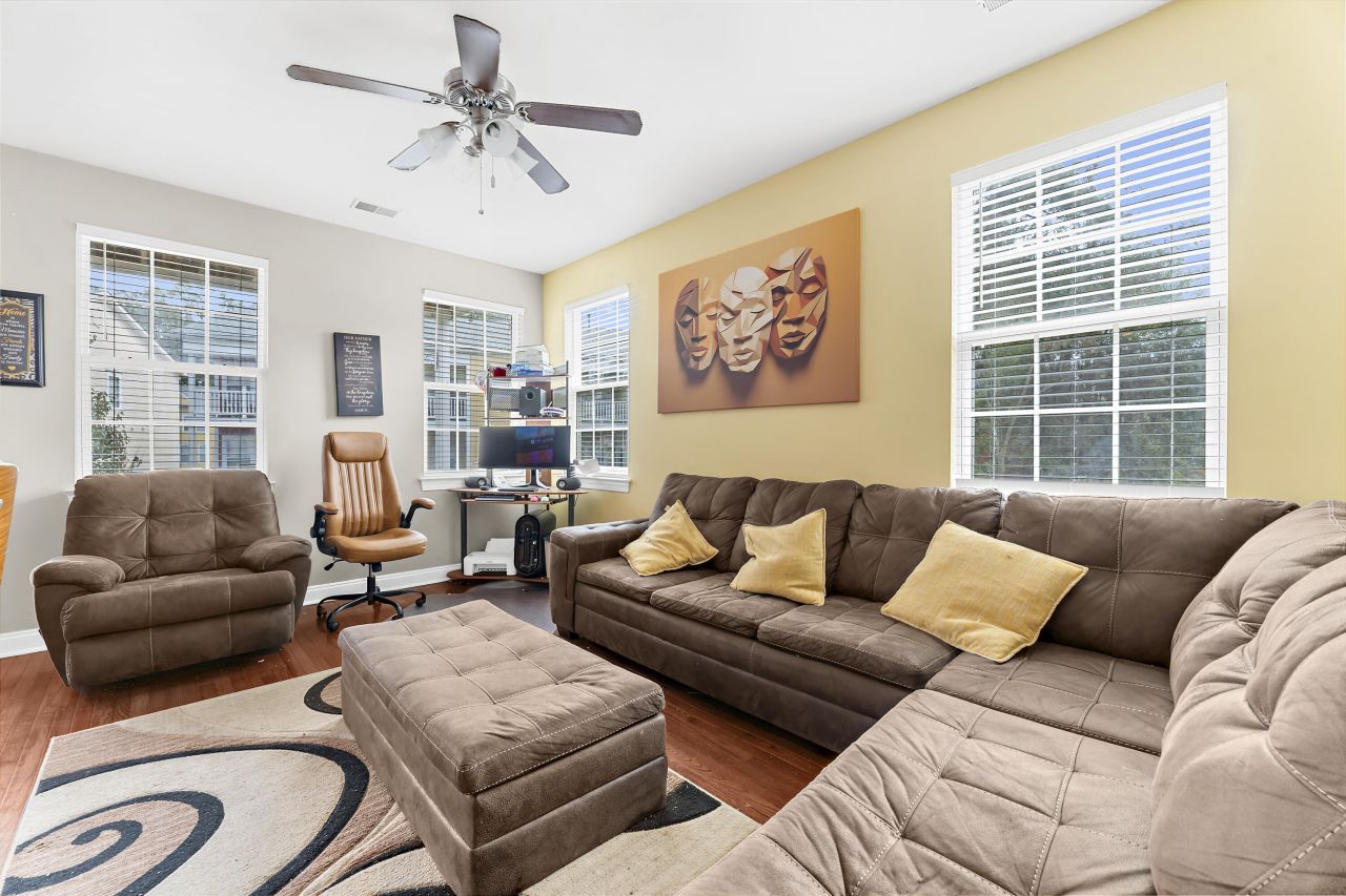 9307 Sweetbay Court Photo 11