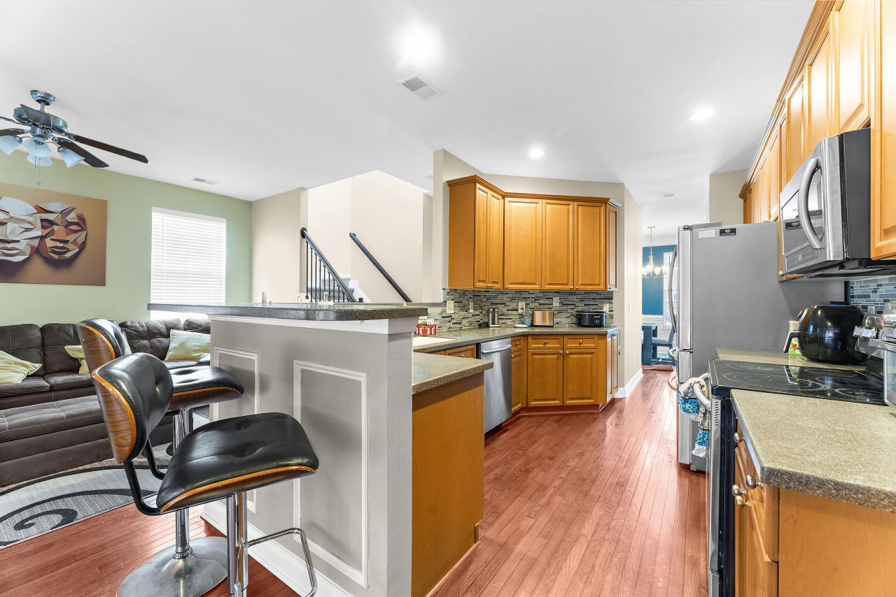 9307 Sweetbay Court Photo 14