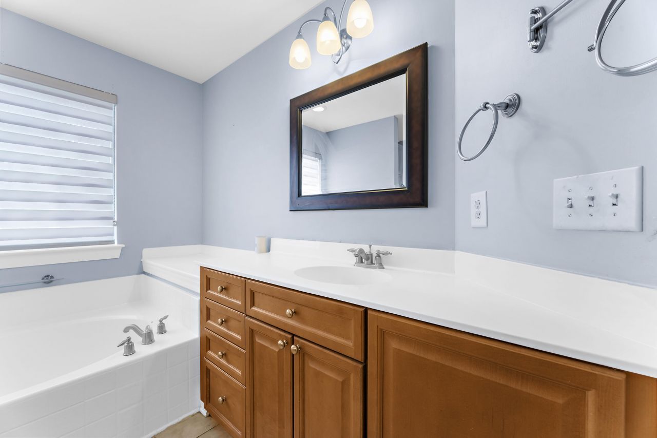 9307 Sweetbay Court Photo 27