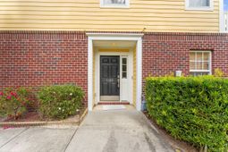 9307 Sweetbay Court photo 4