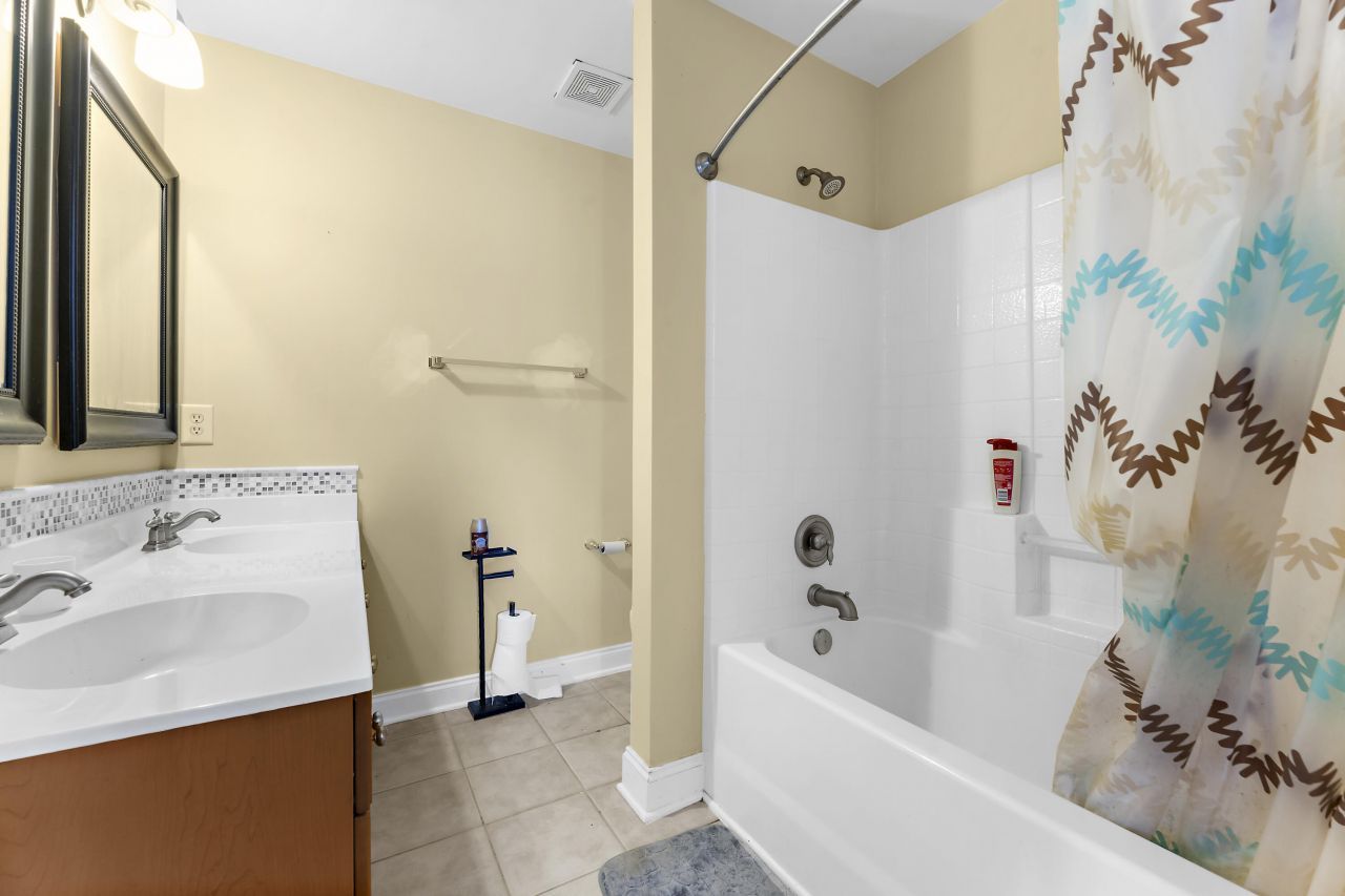 9307 Sweetbay Court Photo 30