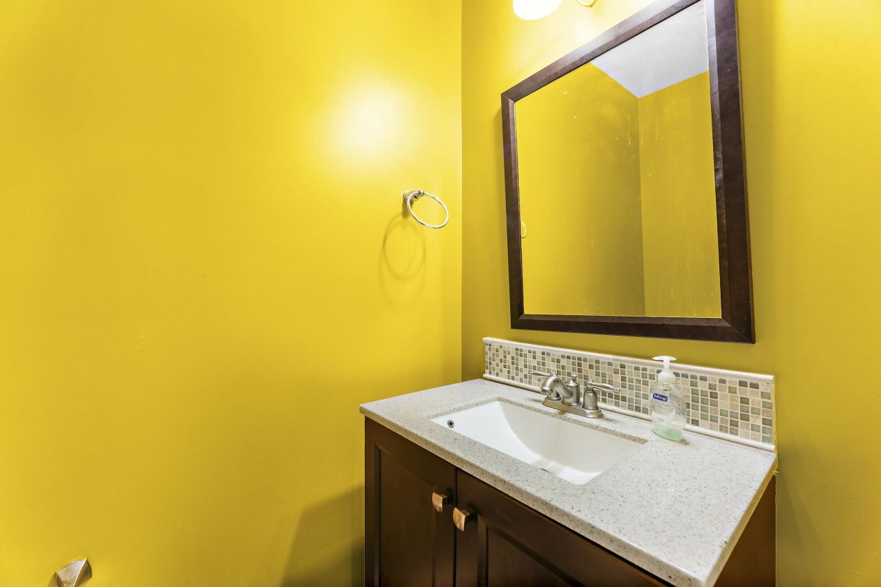 9307 Sweetbay Court Photo 8