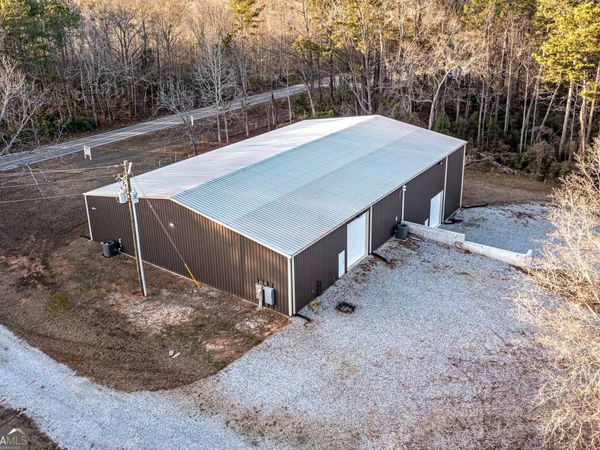 881 Barnetts Bridge Road, Jackson, GA 30233