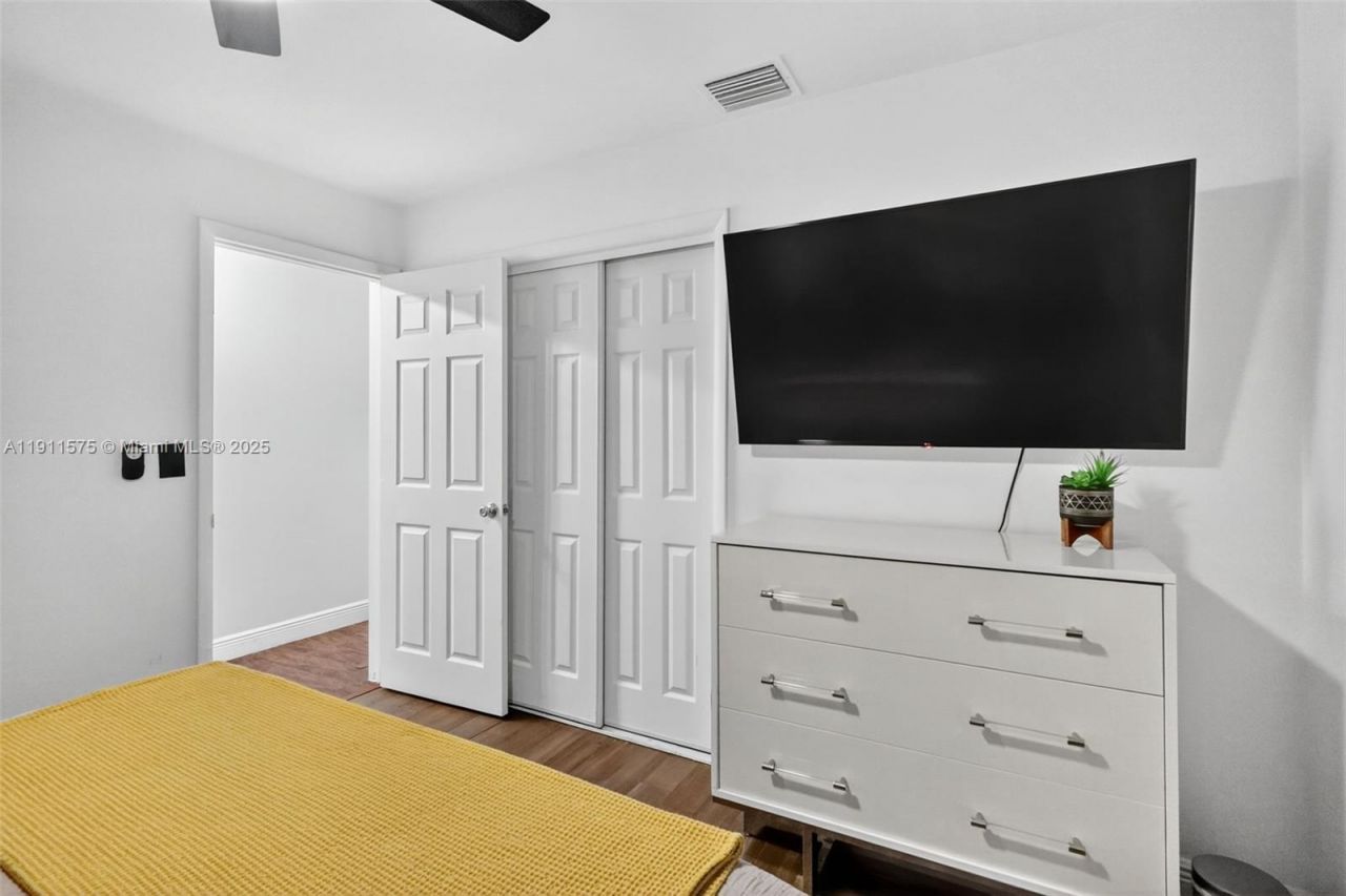 765 NW 46th St, Miami, FL 33127 Photo