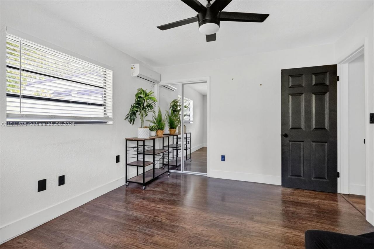 765 NW 46th St, Miami, FL 33127 Photo