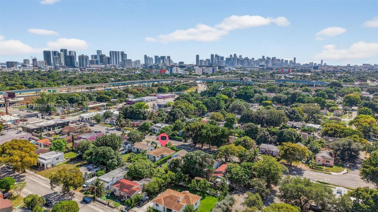 765 NW 46th St, Miami, FL 33127 Photo