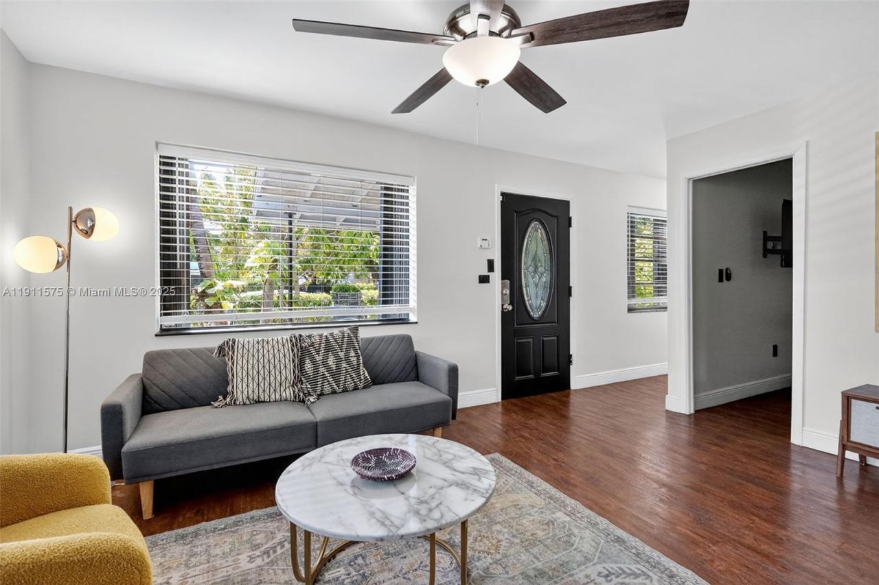 765 NW 46th St, Miami, FL 33127 Photo