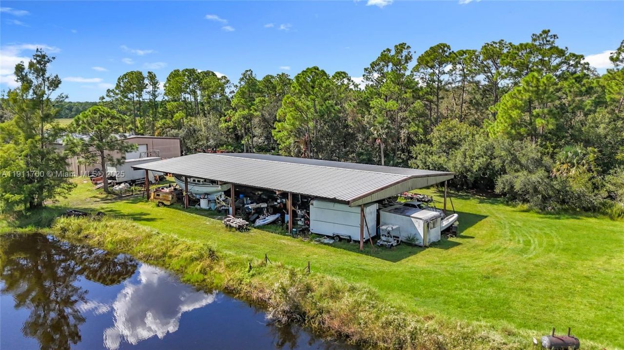 1432 Silver Lake Rd, Moore Haven, FL 33471 Photo
