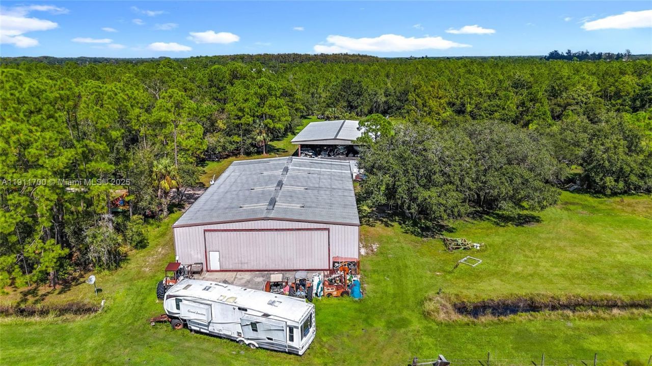 1432 Silver Lake Rd, Moore Haven, FL 33471 Photo