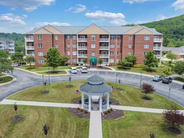 4444 Pheasant Ridge RD SW, Unit 404, Roanoke, VA 24014