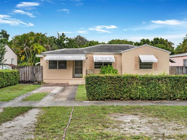 17 N Melrose Dr, Miami Springs, FL 33166