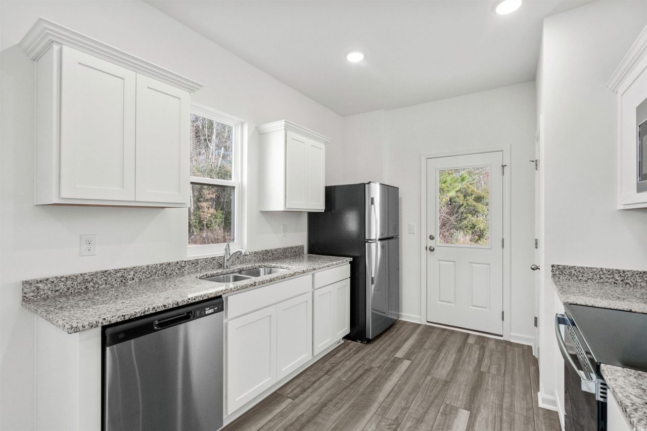 463 Castillo Dr. Photo 7