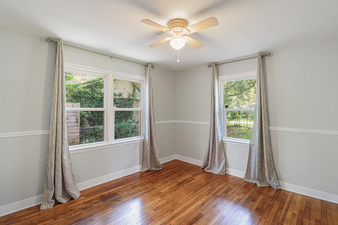 574 Dobbin Road Photo 17