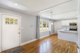 574 Dobbin Road photo 4