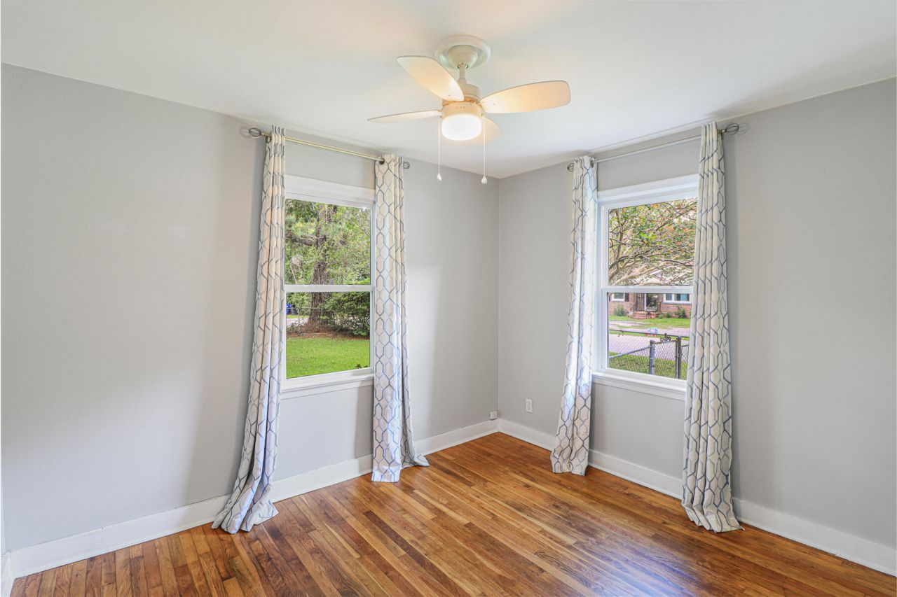 574 Dobbin Road Photo 20