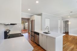 574 Dobbin Road photo 4