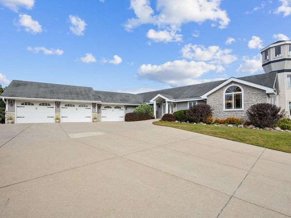 7207 Fairview ROAD, Denmark, WI 54208