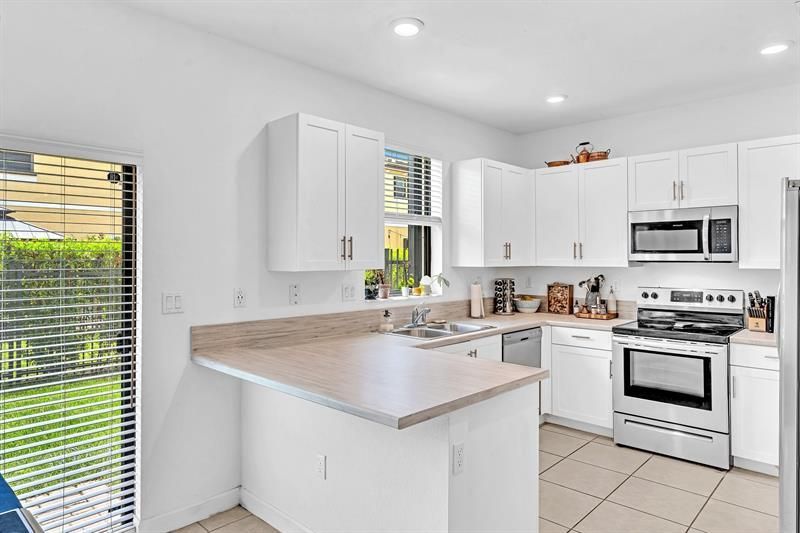 4668 Banker Terrace, Davie, FL 33314 Photo