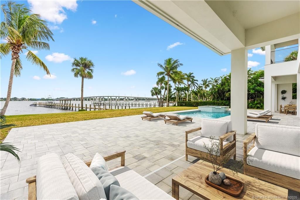 505 SE Saint Lucie Boulevard, Stuart, FL 34996 Photo