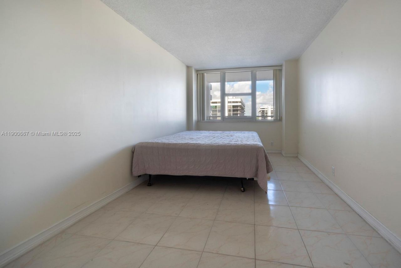 2030 S Ocean Dr, Unit 1002, Hallandale Beach, FL 33009 Photo