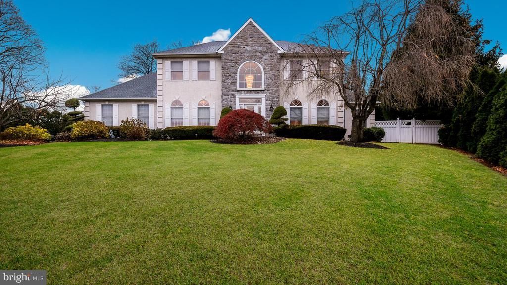 15 Lori Lane, Huntingdon Valley, PA 19006 Main Photo