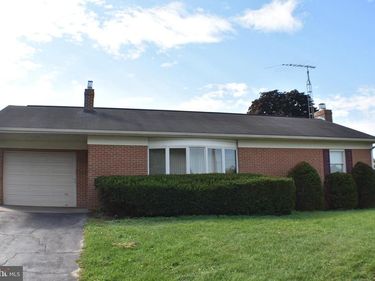 209 WEST AVENUE, RED LION, PA 17356