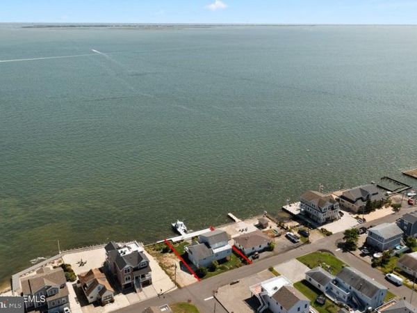 76 SHERIDAN STREET, WARETOWN, NJ 08758