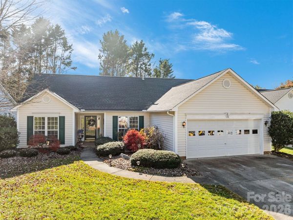 255 Stonehollow Road, Fletcher, NC 28732