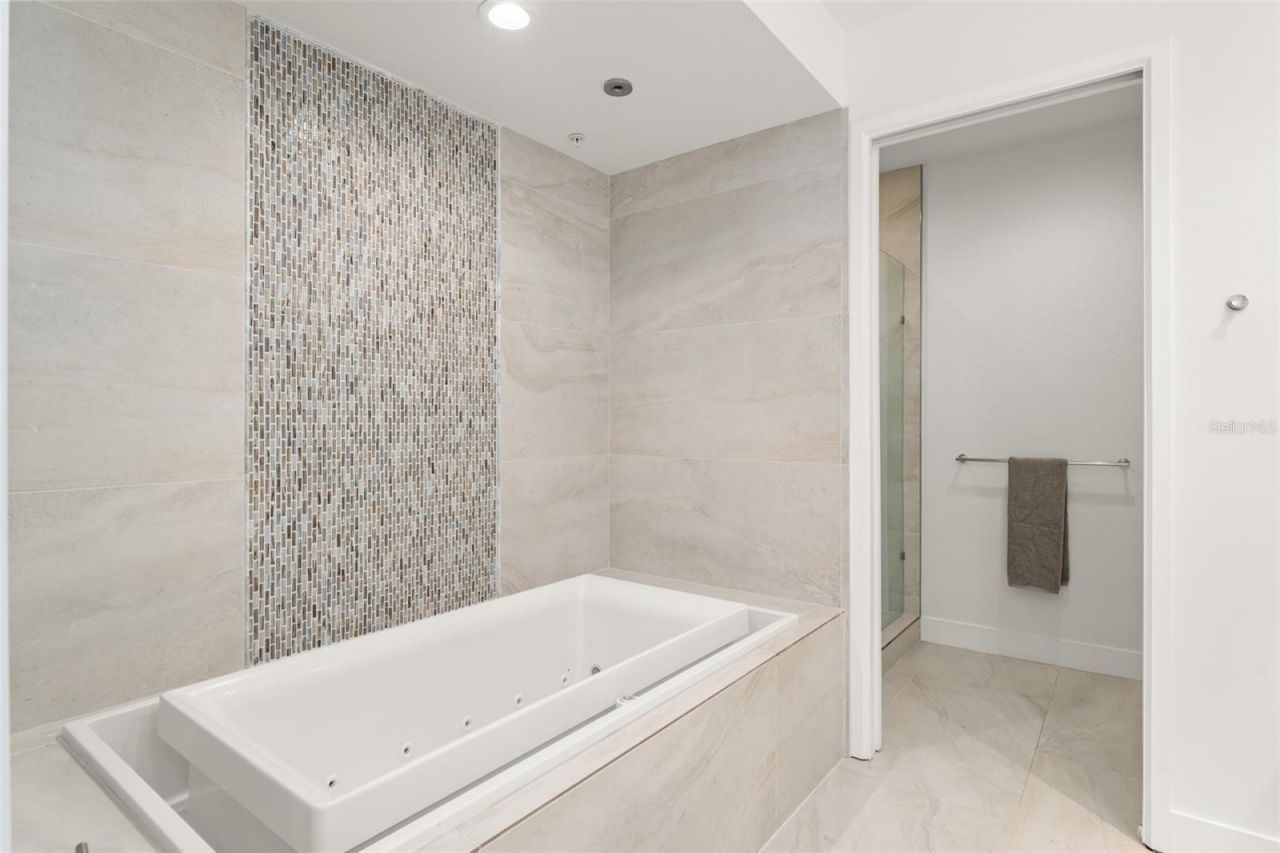 150 E Robinson Street, Unit PH3504, Orlando, FL 32801 Photo