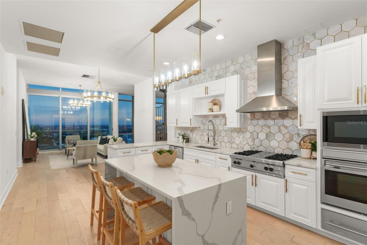 150 E Robinson Street, Unit PH3504, Orlando, FL 32801 Photo