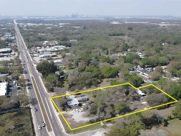 6802 Causeway Blvd, Tampa, FL 33619