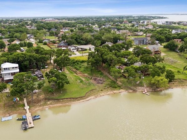 4547 N Shore Drive, The Colony, TX 75056